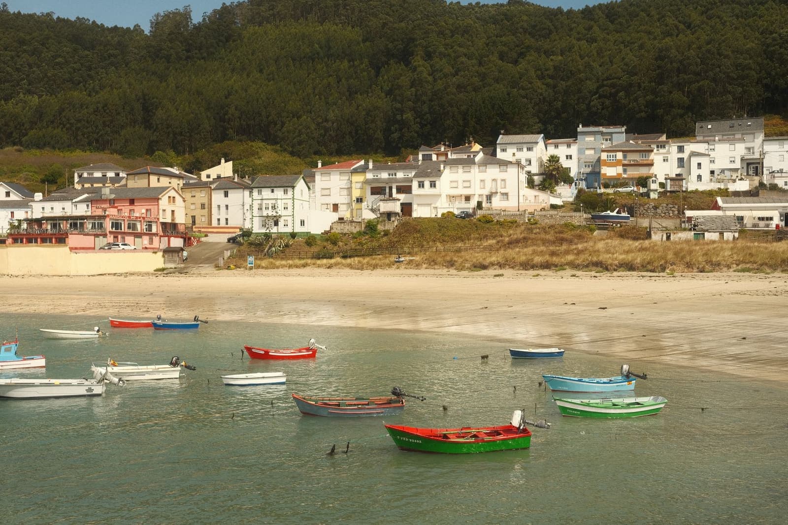 Pueblo marinero de la costa gallega